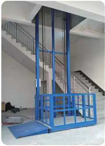 導(dǎo)軌式升降機