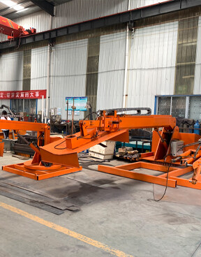 自行曲(qǔ)臂式升降平(ping)台