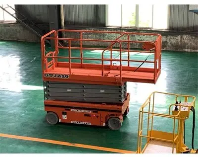 全自(zi)行走升降平台