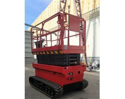 電動履(lü)帶式升降平台(tái)