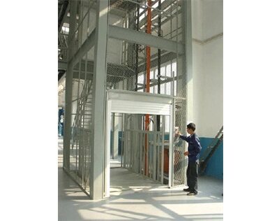 倉庫貨物提(tí)升機升降貨梯(tī)3